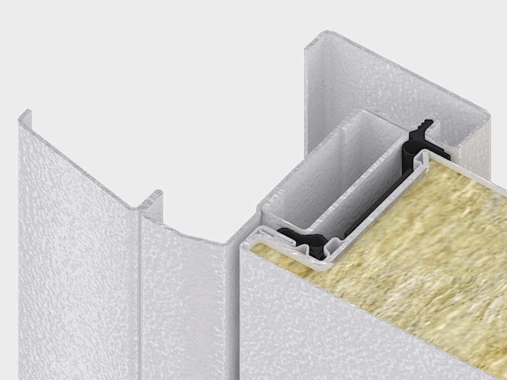 Tashqi o'rnatish uchun eshik ramkasi — eng ommabop turidir. Ramka yon tomonidagi qoplama bir vaqtning o'zida ikkita vazifani bajaradi: montaj bo'shlig'ini yopadi va dekorativ vazifani bajaradi.